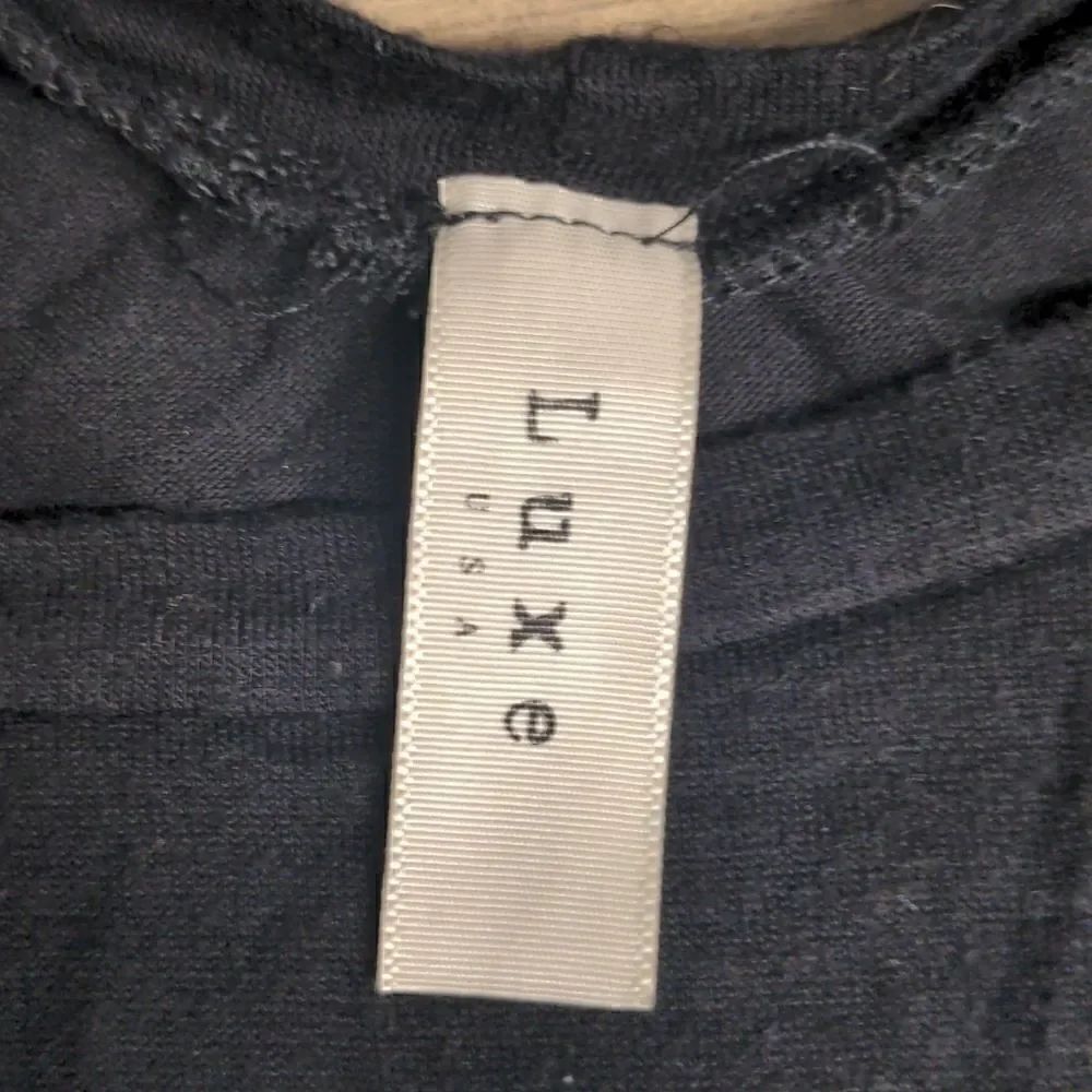 luxe Cap Sleeve Shirt   - Picture 5 of 5